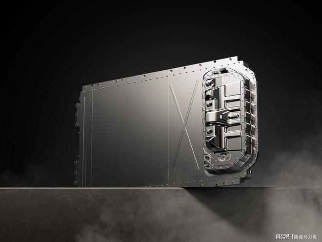 自信驾驭强大小米SU7Ultra正式发布售价5299万元(图10)