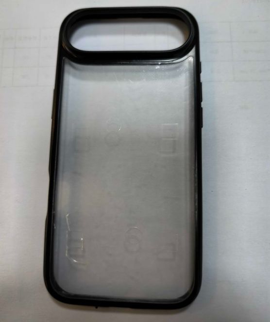 苹果iPhone17Air手机壳曝光外观定了(图1)