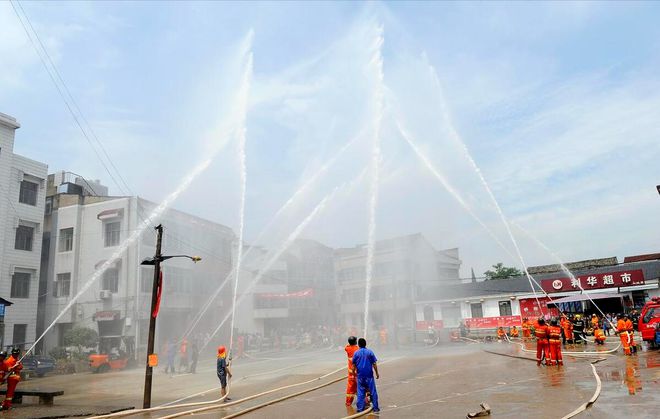 高扬程水泵助力森林消防守护生态安全与生命财产。(图2)