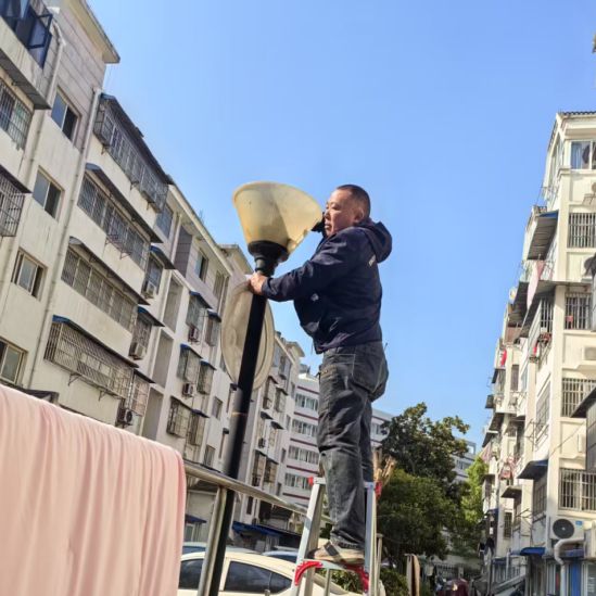 【新闻晚餐】调整公交运营时间六安一“老客户”喜中97万(图5)