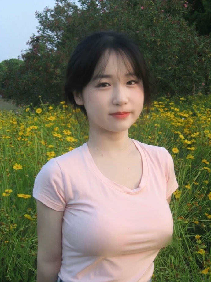 班花的大白兔又软又大-班花的大白兔又软又大V(图1)