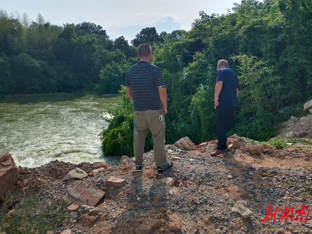 一滴江水千滴汗——直击湘阴县梯级引水抗旱现场(图1)