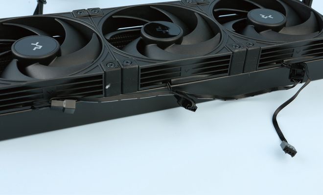 水泵与风扇全面升级——九州风神冰翼LQ360Ultra评测(图10)