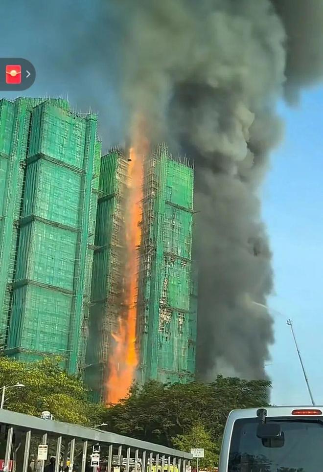 最初发现只有一点结果连烧八大楼！目击者：一栋栋烧烧到爆炸(图5)