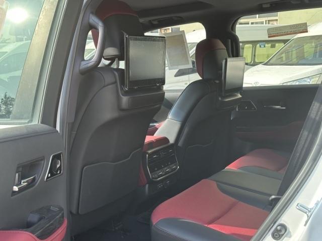 2025款酷路泽3500运动现车报价彰显霸气威猛有力的视觉效果(图6)