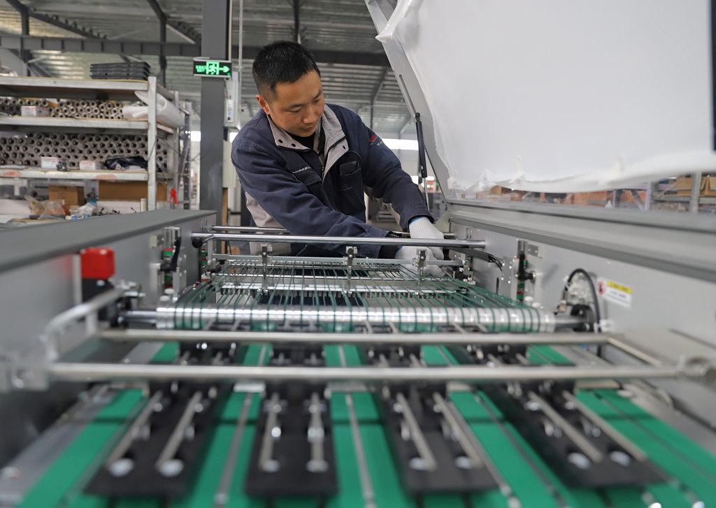 《河北日报》报道唐山丨一个品牌的抱团突围(图2)