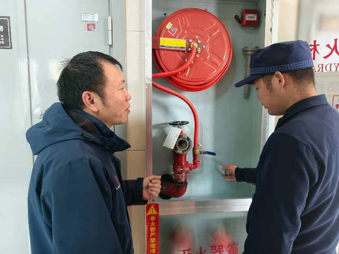 武汉持续开展周三消防安全集中夜巡行动夯实火灾防控根基(图3)