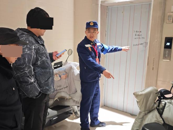 武汉持续开展周三消防安全集中夜巡行动夯实火灾防控根基(图4)